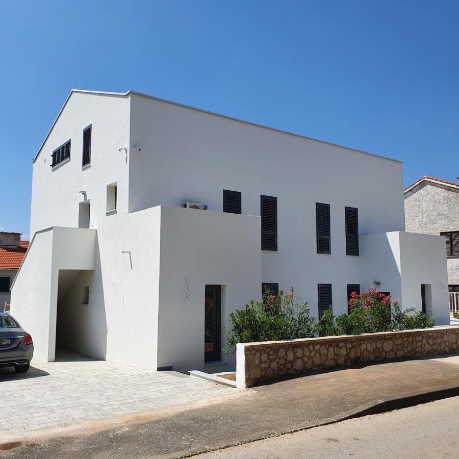 Villa Aquamarine Apartments Novalja Buitenkant foto