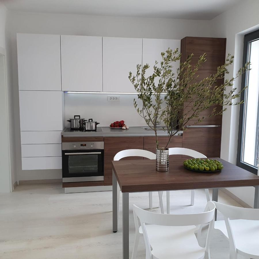 Villa Aquamarine Apartments Novalja Buitenkant foto