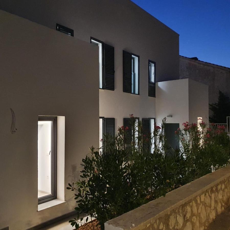Villa Aquamarine Apartments Novalja Buitenkant foto