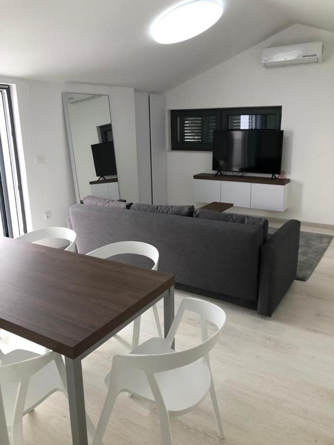 Villa Aquamarine Apartments Novalja Buitenkant foto
